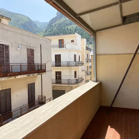 Central Apartments Del Golfo Apartment